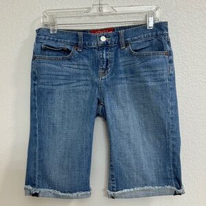 Lucky Abbey Bermuda Short